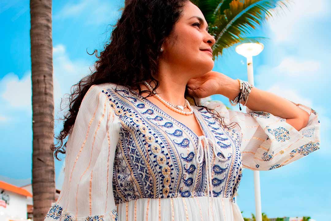 Mujer-Vallarta-Redes-Sociales-22
